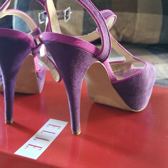 Shoes - Picture 3 of 4